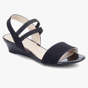 LifeStride Yolo Wedge Black Sandal Size 8W w/Soft System Footbed